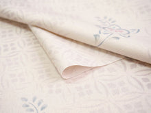 画像をギャラリービューアに読み込む, 洗える着物 小紋 反物 東レシルック フルオーダー仕立て付 ベージュ 七宝 橘 美しいキモノ掲載 ぴったり自分サイズにお仕立てで着姿きれい 袷も単衣もオールシーズン対応