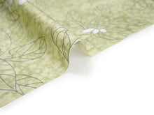 画像をギャラリービューアに読み込む, 洗える着物 小紋 反物 東レシルック フルオーダー仕立て付 ペールグリーン リーフ 美しいキモノ掲載 ぴったり自分サイズにお仕立てで着姿きれい 袷も単衣もオールシーズン対応