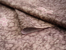 画像をギャラリービューアに読み込む, 洗える着物 小紋 反物 東レシルック フルオーダー仕立て付 ブラウン リーフ 美しいキモノ掲載 ぴったり自分サイズにお仕立てで着姿きれい 袷も単衣もオールシーズン対応