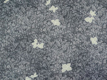 画像をギャラリービューアに読み込む, 洗える着物 小紋 反物 東レシルック フルオーダー仕立て付 グレー リーフ 美しいキモノ掲載 ぴったり自分サイズにお仕立てで着姿きれい 袷も単衣もオールシーズン対応