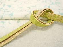 画像をギャラリービューアに読み込む, 正絹 帯揚げ帯締めセット フォーマル向き 帯あげ(モスグレー×グリーン 縞に唐草柄) 平組 帯〆 (黄緑) 和装小物 レディース