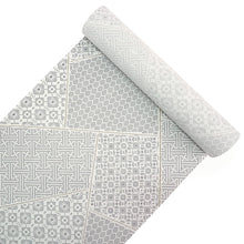 画像をギャラリービューアに読み込む, 洗える 着物 反物 紬風 レディース セミオーダー 仕立て付 グレー 裂取り 亀甲 紗綾型 格天井 古典 XS S M L XL 袷 単衣 テイジン素材 NKF エヌケーエフ 和装 和服 女性 小紋 きもの 羽織 コート ポリエステル