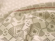 画像をギャラリービューアに読み込む, 洗える 着物 反物 紬風 レディース セミオーダー 仕立て付 ベージュ 裂取り 亀甲 紗綾型 格天井 古典 XS S M L XL 袷 単衣 テイジン素材 NKF エヌケーエフ 和装 和服 女性 小紋 きもの 羽織 コート ポリエステル