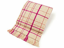 画像をギャラリービューアに読み込む, 兵児帯 絹 米沢織 ベージュ ピンク 銀 チェック お仕立て上がり チャイチャイ帯 大人の女性の贅沢な絹のへこ帯 カジュアルな装いをもっとお洒落に