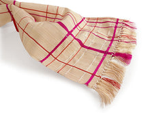 画像をギャラリービューアに読み込む, 兵児帯 絹 米沢織 ベージュ ピンク 銀 チェック お仕立て上がり チャイチャイ帯 大人の女性の贅沢な絹のへこ帯 カジュアルな装いをもっとお洒落に