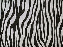 画像をギャラリービューアに読み込む, 綿きもの 小紋反物 フルオーダー仕立て付き 白 黒 ゼブラ WEAVE of EDEN 風通織 質の良い米沢織の木綿着物 柔らかなガーゼ風の手触り オールシーズンの普段着に 日本製