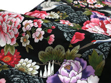 画像をギャラリービューアに読み込む, はんてん レディース 半纏 リバーシブル 黒 ピンク 鶴 花 麻の葉 フリーサイズ リバーシブル 軽くて暖かい 部屋着やお散歩に 防寒・節電に