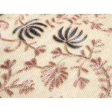 画像をギャラリービューアに読み込む, カシミール刺繍ストール 大判 アイボリー ピンク 更紗 ウール エスニックな花柄刺繍 秋冬にサッと羽織れる軽くて暖かいショール 和装にも洋装にも