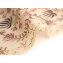 画像をギャラリービューアに読み込む, カシミール刺繍ストール 大判 アイボリー ピンク 更紗 ウール エスニックな花柄刺繍 秋冬にサッと羽織れる軽くて暖かいショール 和装にも洋装にも