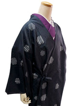 画像をギャラリービューアに読み込む, 雨コート 一部式 道中着衿 濃藍 雪輪 Lサイズ すぐに着られるお仕立て上がり 持ち運びに便利なポーチ付き 洗えるポリエステル