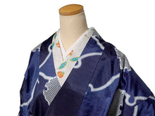 画像をギャラリービューアに読み込む, 雨コート 一部式 道中着衿 ネイビー 雪輪 XLサイズ すぐに着られるお仕立て上がり 持ち運びに便利なポーチ付き 洗えるポリエステル