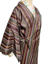 画像をギャラリービューアに読み込む, 雨コート 一部式 道中着衿 ブラウン カーキ 縞 Lサイズ すぐに着られるお仕立て上がり 洗えるポリエステル