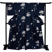 画像をギャラリービューアに読み込む, 洗える着物 袷 小紋 Lサイズ 仕立て上がり テイジン素材 単品 ネイビー ツタ レディース 品よい縮緬地のお洒落な小紋
