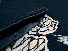 画像をギャラリービューアに読み込む, 洗える着物 袷 小紋 Lサイズ 仕立て上がり テイジン素材 単品 ネイビー ツタ レディース 品よい縮緬地のお洒落な小紋