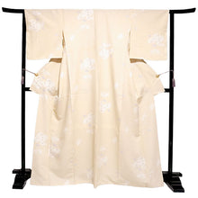 画像をギャラリービューアに読み込む, 洗える着物 袷 小紋 Lサイズ 仕立て上がり テイジン素材 単品 薄黄 ツタ レディース 品よい縮緬地のお洒落な小紋