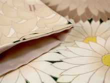 画像をギャラリービューアに読み込む, 洗える着物 袷 小紋 Lサイズ 仕立て上がり 単品 深緑 ベージュ 菊 レディース 品よい縮緬地のお洒落な小紋