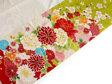 画像をギャラリービューアに読み込む, 【中古】振袖 正絹 美品 グリーン 牡丹 菊 桜 刺繍 成人式や卒業式に、晴れやかな正絹の振袖をお得な中古で。 自分だけの晴れ姿
