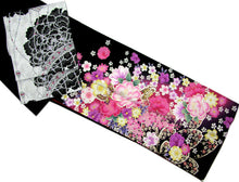画像をギャラリービューアに読み込む, 振袖 セット正絹 新品 着物と袋帯の2点セット 黒地小花と蝶の着物と白地牡丹の帯【ntくわ】