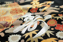 画像をギャラリービューアに読み込む, 【正絹黒留袖 未仕立て 仮絵羽 松竹梅と宝尽くし柄】礼装 黒留め袖 新品 お誂え 購入 販売 結婚式 既婚 五つ紋 家紋 フォーマル 【hzくち】