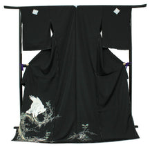 画像をギャラリービューアに読み込む, 【正絹黒留袖 未仕立て 仮絵羽 鷹柄】礼装 黒留め袖 新品 お誂え 購入 販売 結婚式 既婚 五つ紋 家紋 フォーマル 【hzくこ】