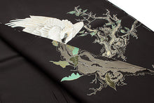 画像をギャラリービューアに読み込む, 【正絹黒留袖 未仕立て 仮絵羽 鷹柄】礼装 黒留め袖 新品 お誂え 購入 販売 結婚式 既婚 五つ紋 家紋 フォーマル 【hzくこ】