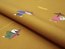 画像をギャラリービューアに読み込む, 【小紋 正絹 反物】着物 反物のみ 辛子地笠唐子柄【送料無料】【hzふい】