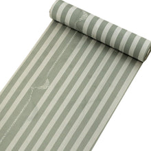 画像をギャラリービューアに読み込む, 【小紋 正絹 反物】着物 反物のみ 薄グレー×薄緑地縞柄【送料無料】【hzらち】