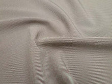 画像をギャラリービューアに読み込む, 着物 反物 仕立て付き 東レシルック 江戸小紋 薄緑 茶色 袷 単衣 東レ シルック着物 エルミテ 洗える着物 反物 ポリエステル シルック小紋 着物 コート 羽織 和装 和服 送料無料 SLくわ56