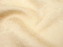 画像をギャラリービューアに読み込む, 東レシルック色無地 着物 反物 薄クリーム 薄黄色 フルオーダー お仕立て付き 紋意匠 四季の花草 柄地紋 女性 レディース 洗える着物 袷 単衣 きもの 和装 和服 羽織 コート【No.602】 送料無料