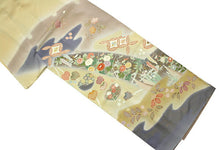 画像をギャラリービューアに読み込む, 【正絹訪問着 未仕立て 仮絵羽 グレー・ベージュ地手綱取りと四季の花模様】 結婚式 新品 色 販売 購入 礼装 既婚 フォーマル 七五三 パーティ 入学式 卒業式 お宮参り【hz】【送料無料】