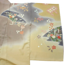 画像をギャラリービューアに読み込む, 【正絹訪問着 未仕立て 仮絵羽 グレー・ベージュ地手綱取りと四季の花模様】 結婚式 新品 色 販売 購入 礼装 既婚 フォーマル 七五三 パーティ 入学式 卒業式 お宮参り【hz】【送料無料】