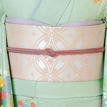 画像をギャラリービューアに読み込む, 訪問着 セット 購入 薄グリーン地 雪輪に御所車 5点セット フリー サイズ 仕立て上がり 洗える着物 訪問着 袋帯 長襦袢 正絹帯揚げ 正絹帯締め セット ポリエステル アッシュエル HL 和装 和服 着物セット 洗える訪問着 販売