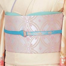 画像をギャラリービューアに読み込む, 洗える着物 訪問着 セット 薄オレンジ地 雪輪に御所車柄 5点セット フリー サイズ アッシュエルブランド 訪問着 袋帯 長襦袢 正絹帯揚げ 正絹帯締め ポリエステル 仕立て上がり HL 和装 和服 レディースファッション 着物セット 送料無料 セール対象外