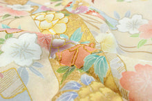 画像をギャラリービューアに読み込む, 訪問着 セット 正絹 仕立て上がり 4点セット フリーサイズ ベージュ地桜と花短冊 訪問着 袋帯 帯揚げ帯締め お仕立て上がり高級着物 販売 購入 卒業式 結婚式 七五三 など フォーマル 礼装 和装 和服 着物 レディース 女性 着