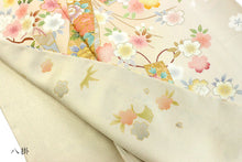 画像をギャラリービューアに読み込む, 訪問着 セット 正絹 仕立て上がり 4点セット フリーサイズ ベージュ地桜と花短冊 訪問着 袋帯 帯揚げ帯締め お仕立て上がり高級着物 販売 購入 卒業式 結婚式 七五三 など フォーマル 礼装 和装 和服 着物 レディース 女性 着