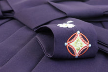 画像をギャラリービューアに読み込む, 袴 卒業式 女性 刺繍入り 七宝に桜柄 レディース はかま単品 仕立て上がり 新品 袴 販売 S M L LL サイズ 5色展開 洗える ポリ 着物 和装 女性 ktおと PP 送料無料