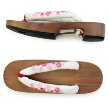 画像をギャラリービューアに読み込む, 下駄 レディース 浴衣 ゲタ フリーサイズ 塗り台白地桜刺繍鼻緒 右近タイプ 痛くない 歩きやすい かかと低め tkフチ【yukata_d19】