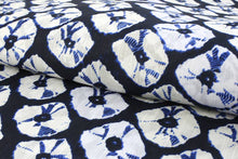 画像をギャラリービューアに読み込む, 浴衣 メンズ 単品 M L LLサイズ 紺地絞り模様 仕立上がり大人男性ゆかた 新作 ブランド 室町物語 変わり織 2022 送料無料 KZ ktおと あす楽