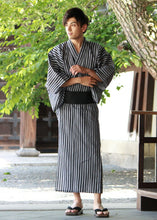 画像をギャラリービューアに読み込む, 浴衣 メンズ 単品 M L LLサイズ 黒地縞 仕立上がり大人男性ゆかた 新作 ブランド 室町物語 変わり織 2022 送料無料 KZ ktおと あす楽
