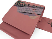 画像をギャラリービューアに読み込む, 名古屋帯 洗える 仕立て上がり 九寸 薄小豆色 屋根 瓦 鳥 お太鼓柄 着物 帯 和装 和服 化繊 おしゃれ 洒落 wgラニ