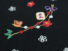 画像をギャラリービューアに読み込む, 半衿 刺繍 レディース 単品 あす楽 黒 正月 餅花 梅 柳 紅白 柄 半襟 ポリエステル 洗える 半えり 女性 和装小物 カジュアル 着物 おしゃれ 日本製 DM便 ラミエール kbくに