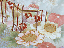 画像をギャラリービューアに読み込む, 訪問着 正絹 未仕立て 水色 梅 桜 貝桶 単品 仕立て付き ガード加工 足袋 プレゼント 新品 色 販売 購入 礼装 既婚 旅館 料亭 女将 仕事 パーティー 送料無料