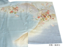 画像をギャラリービューアに読み込む, 訪問着 正絹 未仕立て 水色 梅 桜 貝桶 単品 仕立て付き ガード加工 足袋 プレゼント 新品 色 販売 購入 礼装 既婚 旅館 料亭 女将 仕事 パーティー 送料無料