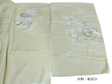 画像をギャラリービューアに読み込む, 訪問着 正絹 未仕立て ベージュ 花 貝桶 単品 仕立て付き ガード加工 足袋 プレゼント 新品 色 販売 購入 礼装 既婚 旅館 料亭 女将 仕事 パーティー 送料無料