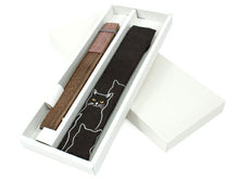 画像をギャラリービューアに読み込む, 扇子 女性用 袋付き セット 茶色地 白 グレー 猫 綿 麻 竹 うたいねこ 紙箱入り レディース プレゼント ギフト おしゃれ 普段使いに 婦人用 女性 レディース せんす ねこ ネコ 扇子袋 セット 和装小物 夏 送料無料対象外 セール対象外 6531S KZ 母の日 ギフト