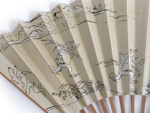 画像をギャラリービューアに読み込む, 扇子 男性用 ミニ パールベージュ地 黒 鳥獣戯画 紙扇子 紙箱入り ポケットサイズ コンパクト メンズ 敬老の日 プレゼント ギフト おしゃれ 普段使いに 紳士用 男性 メンズ せんす 和装小物 夏 P8 KZ