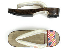 画像をギャラリービューアに読み込む, 下駄 レディース 浴衣 ゲタ フリーサイズ 右近 布張 紅葉 菊 市松 土台 白 梅 鼻緒 痛くない 歩きやすい かかと低め 和服 和装 着物 女性用 日本製 kdニチ