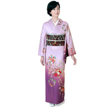 画像をギャラリービューアに読み込む, 洗える着物 訪問着 セット 18点フルセット ピンク紫ぼかし地 吉祥花の丸柄 フリー サイズ アッシュエル HL 訪問着 袋帯 長襦袢 草履 バッグ 着付け小物一式 白足袋 和装 和服 レディース 着物 セット フォーマル 送料無料