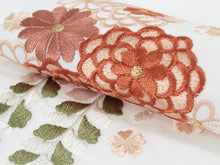 画像をギャラリービューアに読み込む, 刺繍 半衿 単品 白 ピンク オレンジ グリーン ゴールド 菊 桜 レディース 日本製 女性 和服 和装 着物 振袖 化繊 あす楽 メール便 セミフォーマル カジュアル 東洋紡 シオゼ エビエラウォーム ネコポス便発送可能