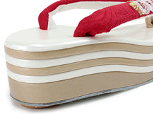 画像をギャラリービューアに読み込む, 草履 卒業式 成人式 ホワイト 土台 赤鼻緒 菊 刺繍 S フリー LL サイズ レディース 振袖 袴 ぞうり 和装小物 草履 女性 和装 和服 送料無料 adにち